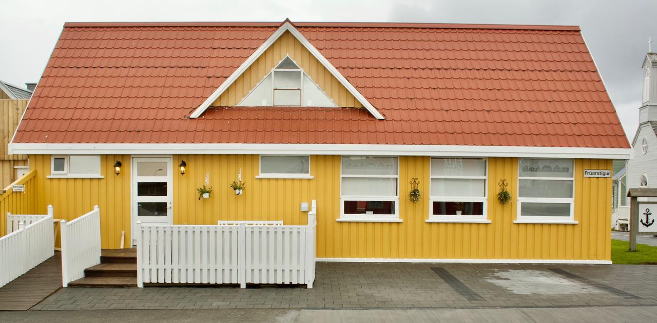 Akkeri Guesthouse Стиккисхоульмюр Экстерьер фото